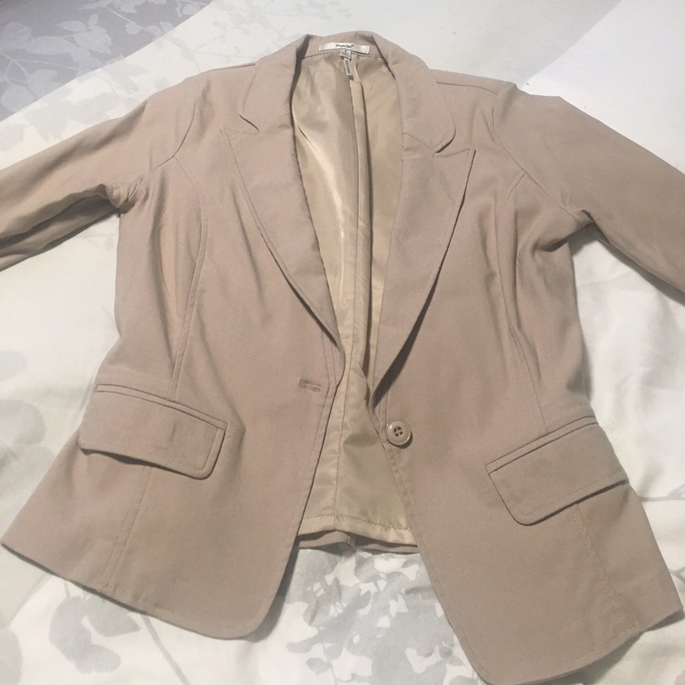 Beautiful tan suit blazer